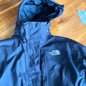 The NorthFace HYVENT Black Ski Jacket with Insert